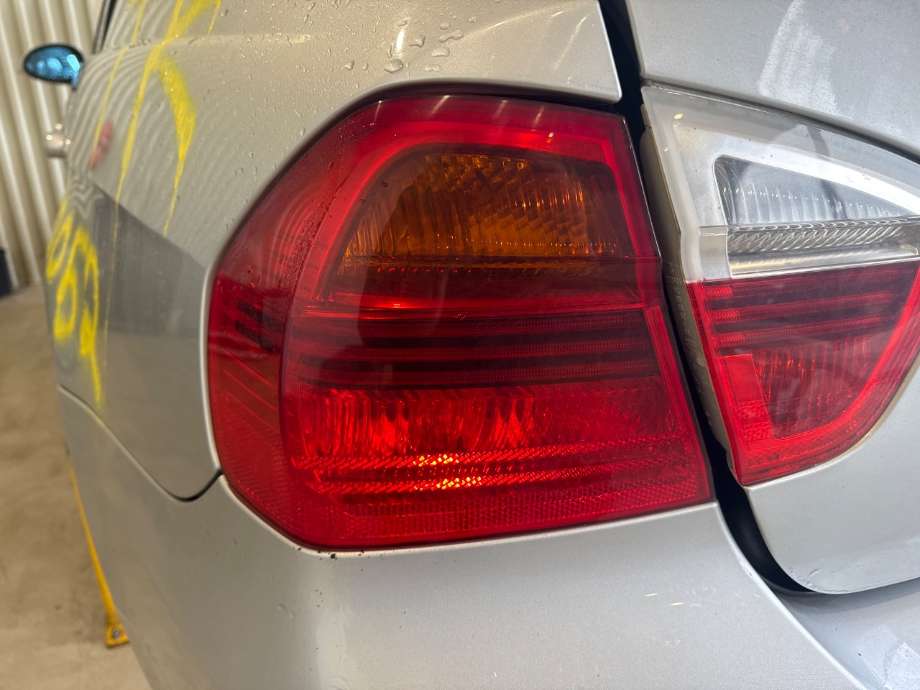 Baklykt venstre til BMW 3-Serie, 2005-2011 (E90/E91/E92/E93) (E90/E91/E92/E93) (BMW|63 21 6 937 457)