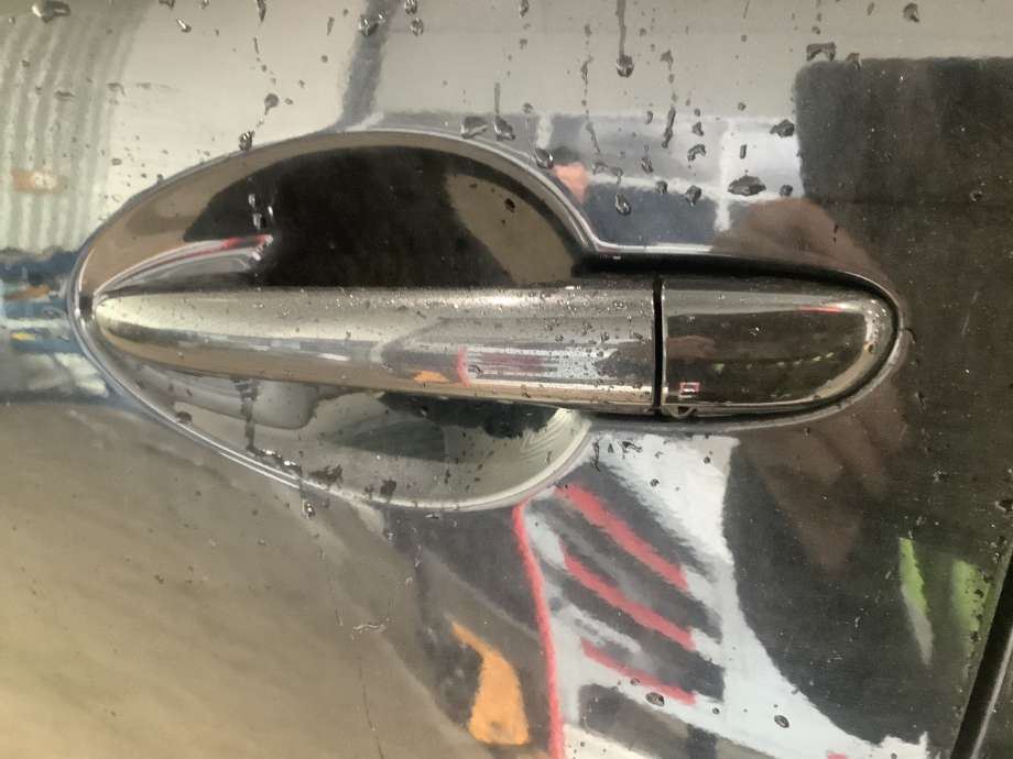 Dørhåndtak utv venstre bak til Mazda CX-5, 2012-2017 (Type I)  (MAZDA|)