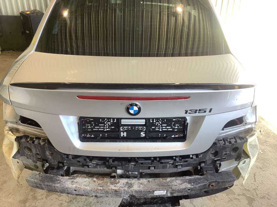 Bakluke sedan til BMW 1-Serie 2004-2011 (E81/E82/E87/E88) (E81/E82/E87/E88) (BMW|41 62 7 181 144|)