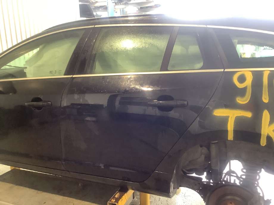 Dør venstre bak til Volvo V60, 2010-2013 (Type I, Fase 1)  (VOLVO|)