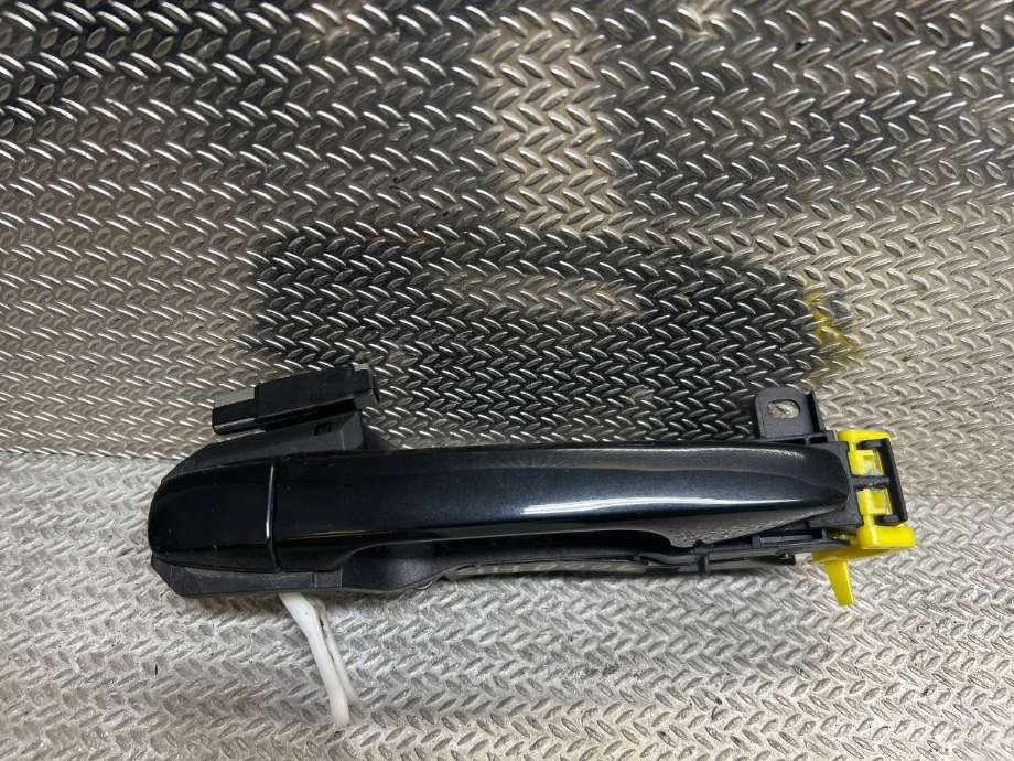 Dørhåndtak utv høyre bak til Toyota Avensis 2009-2015 (Type III, Fase 1)  (TOYOTA|6920305042|6921105918|)