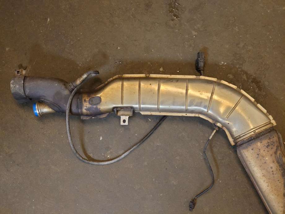 Eksosanlegg til BMW 5-Serie 2010-2017 (F10/F11) (F10/F11) (BMW|18 30 8 573 228|18 30 8 573 226|18 30 8 572 013)