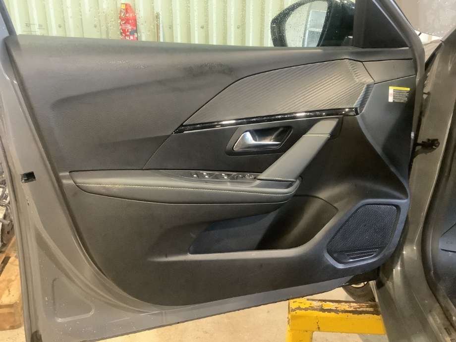 Dørtrekk venstre til Peugeot 208, 2019-->> (Type II)  (PEUGEOT|)