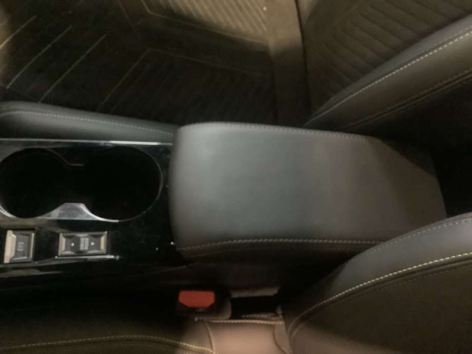 Innredning, Konsoll til Peugeot 208, 2019-->> (Type II)  (PEUGEOT|)