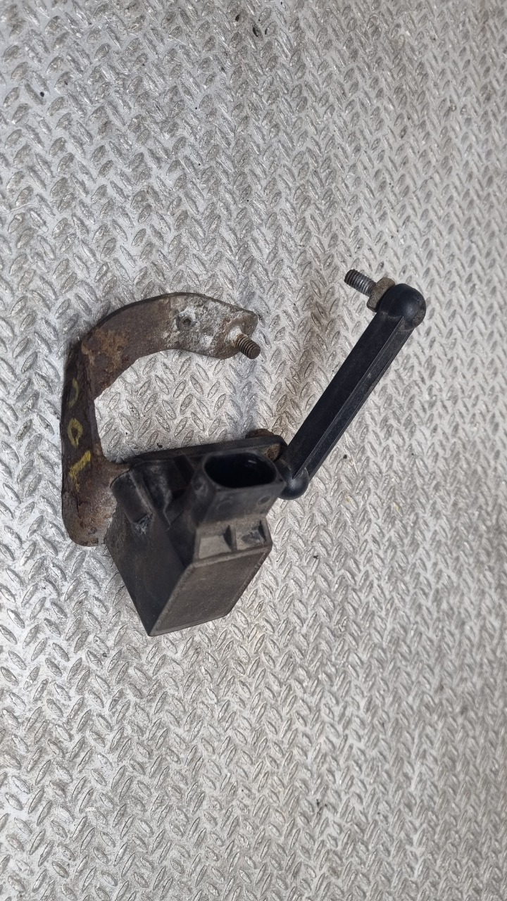 Sensor nivå til BMW 7-Serie, 2000-2008 (E65/E66/E67/E88) (E65/E66/E67/E88) (BMW|37146784697)