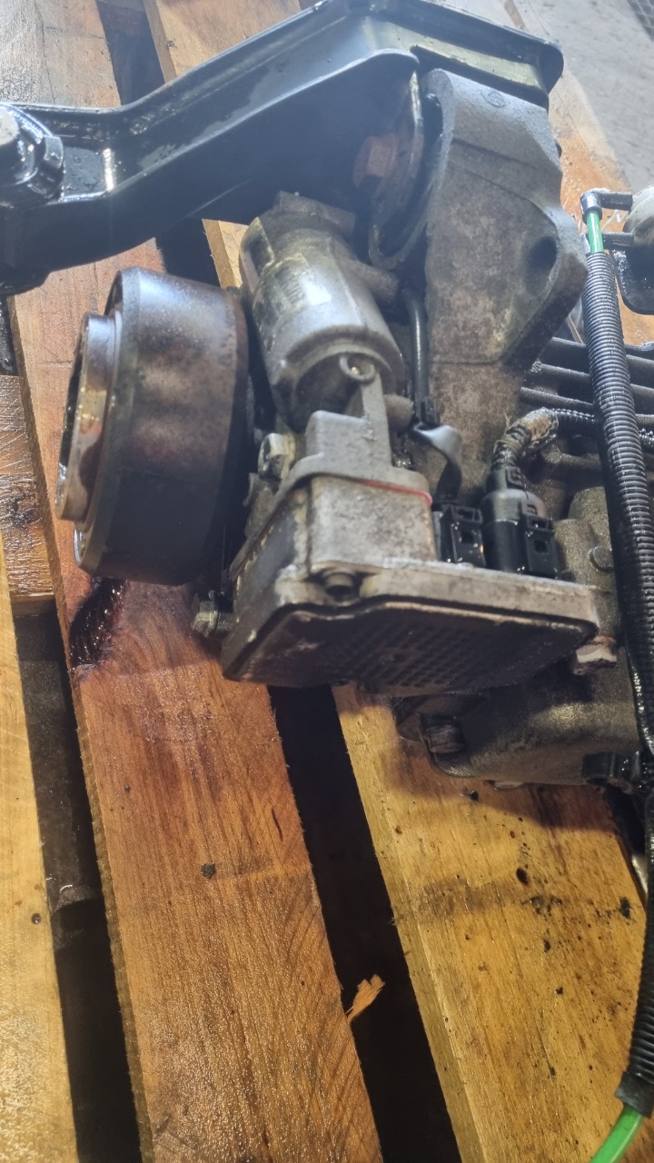 Kardang klokke bak til VW Transporter / Caravelle 2009-2015 (Fase 2) (T5) (T5) (VOLKSWAGEN|09N525010A|09N 525 010 E|)