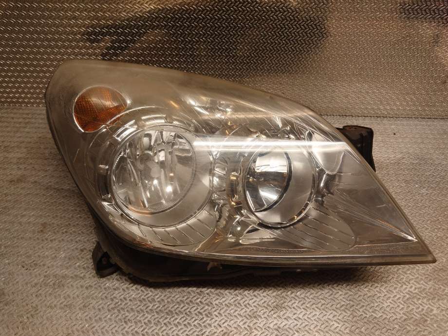 Frontlykt høyre halogen til Opel Astra H, 2004-2009 (OPEL|93190070)