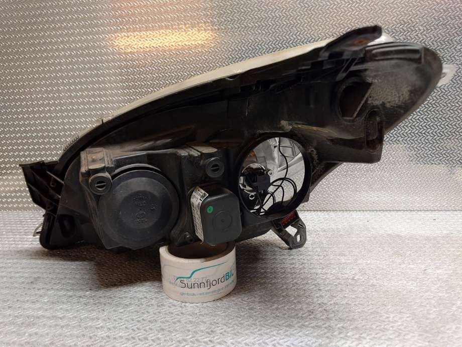Frontlykt høyre halogen til Opel Astra H 2004-2009 (OPEL|93190070|)