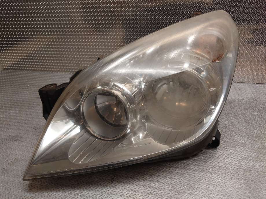 Frontlykt venstre halogen til Opel Astra H 2004-2009 (OPEL|93190069|)