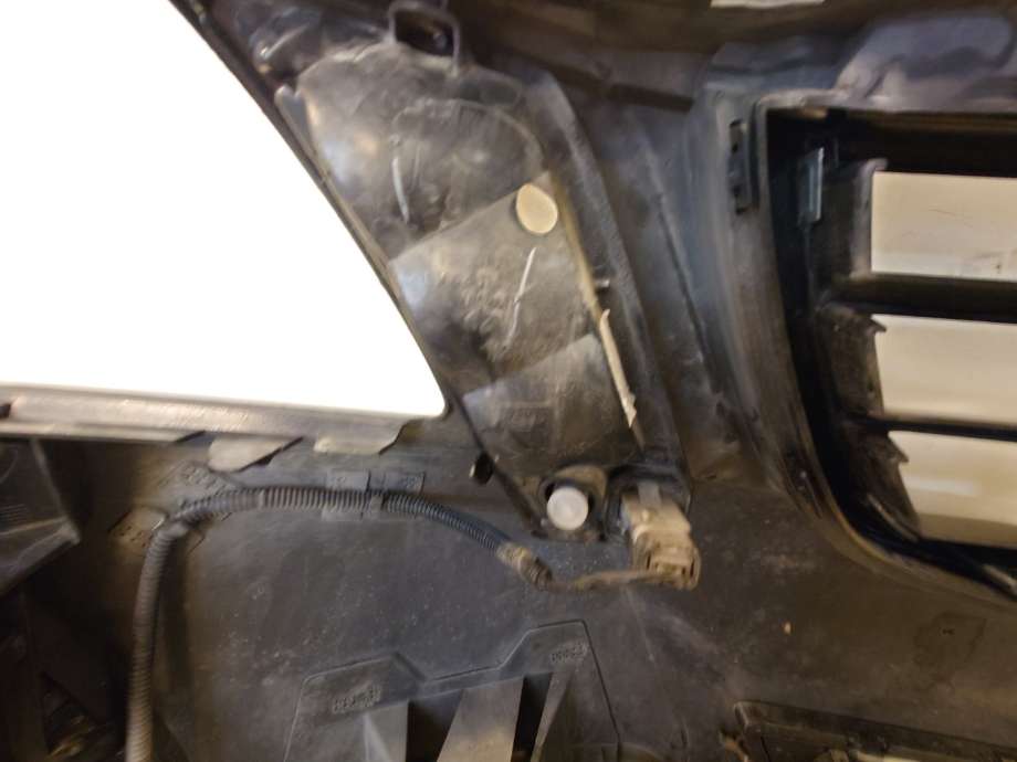 Parklykt venstre til Volvo XC60 2008-2013 (Type I, Fase 1)  (VOLVO|31290873|)