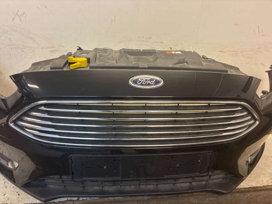 Grill til Ford Focus 2014-2018 (Type III, Fase 2)  (FORD|1883657|AMF1EJ8200A1B5UAW|)