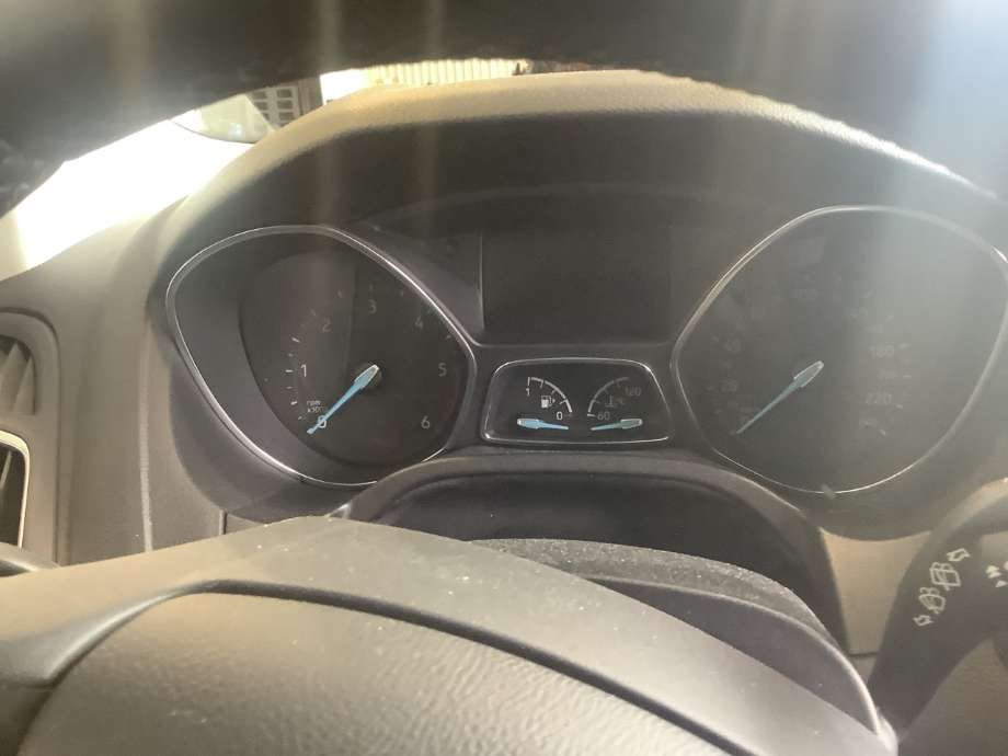 Instrumentpanel til Ford Focus, 2014-2018 (Type III, Fase 2)  (FORD|F1ET-10849-BLX)
