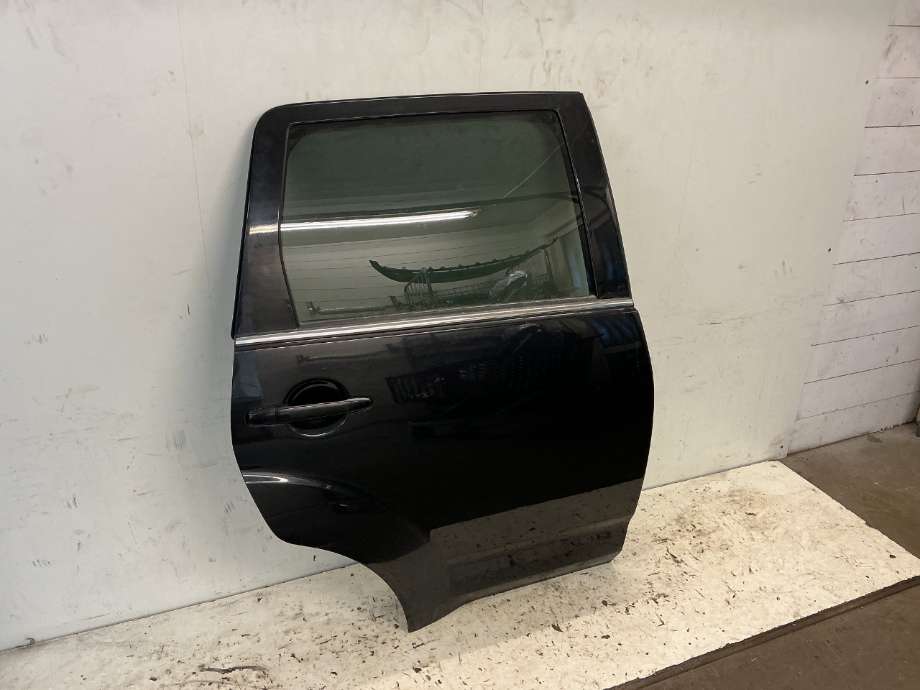 Dør høyre bak til Mitsubishi Outlander 2010-2012 (Type II, Fase 2) (MITSUBISHI|5730A242|)