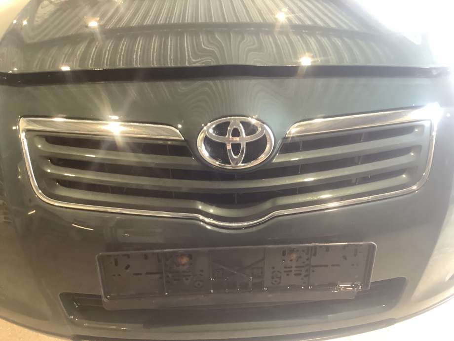 Grill til Toyota Avensis, 2003-2008 (Type II)  (TOYOTA|5310005100)