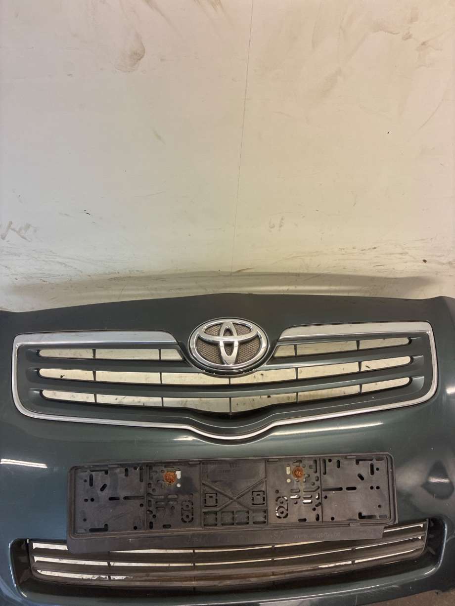 Grill til Toyota Avensis 2003-2008 (Type II)  (TOYOTA|5310005100|5310005080G1|)
