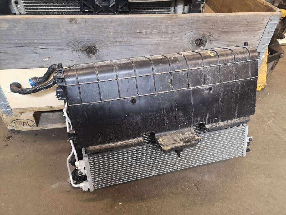 Radiator (automat gir) til Hyundai Ioniq 5 2021-->>  (HYUNDAI|253E0GI100|)