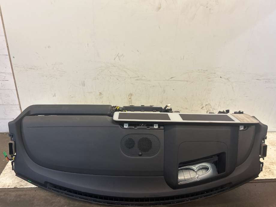 Dashbord til Hyundai Ioniq 5, 2021-->>  (HYUNDAI|84701GI100NNB)