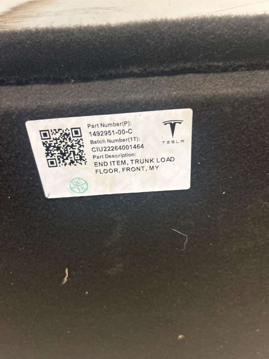 Bagasjerom teppe/gulvplate til Tesla Model Y 2021-2024 (Type I)  (149295100C|)