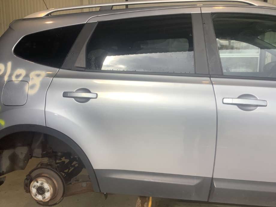 Dør høyre bak til Nissan Qashqai, 2007-2010 (Type I, Fase 1)  (NISSAN|)