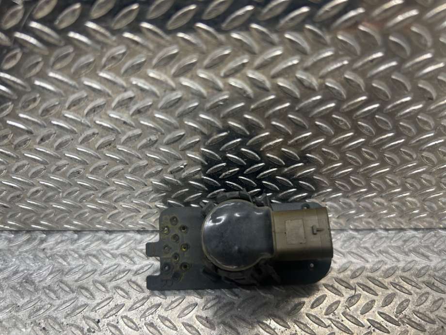 Parkeringssensor foran til Ford Kuga 2019-->> (Type III)  (FORD|2250301|JX7T15K859AA|JU5T15K859ACW)