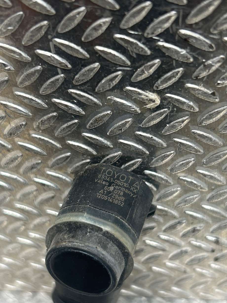 Parkeringssensor bak til Toyota Auris 2013-2015 (Type II, Fase 1)  (|8934105010XX)
