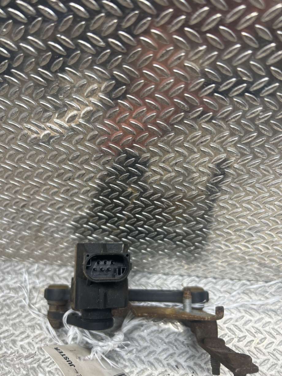 Sensor nivå til Volvo V70 2007-2013 (Type III, Fase 1)  (VOLVO|31288274||7G9N3C492AA)