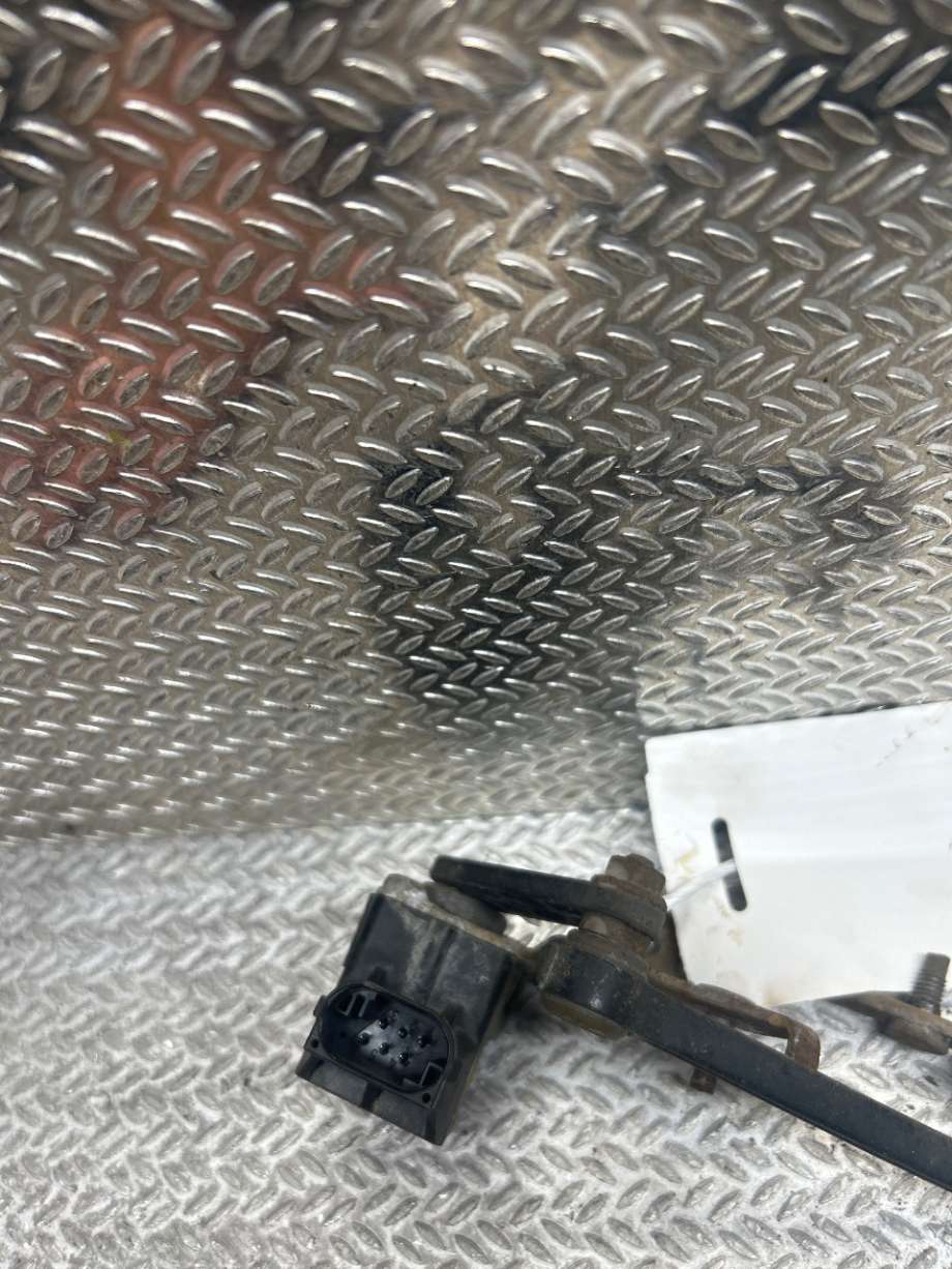 Sensor nivå til Ford Mondeo 2007-2010 (Type IV, Fase 1)  (FORD|1685088|8G9N5A955BA|7G9N3C492AA)