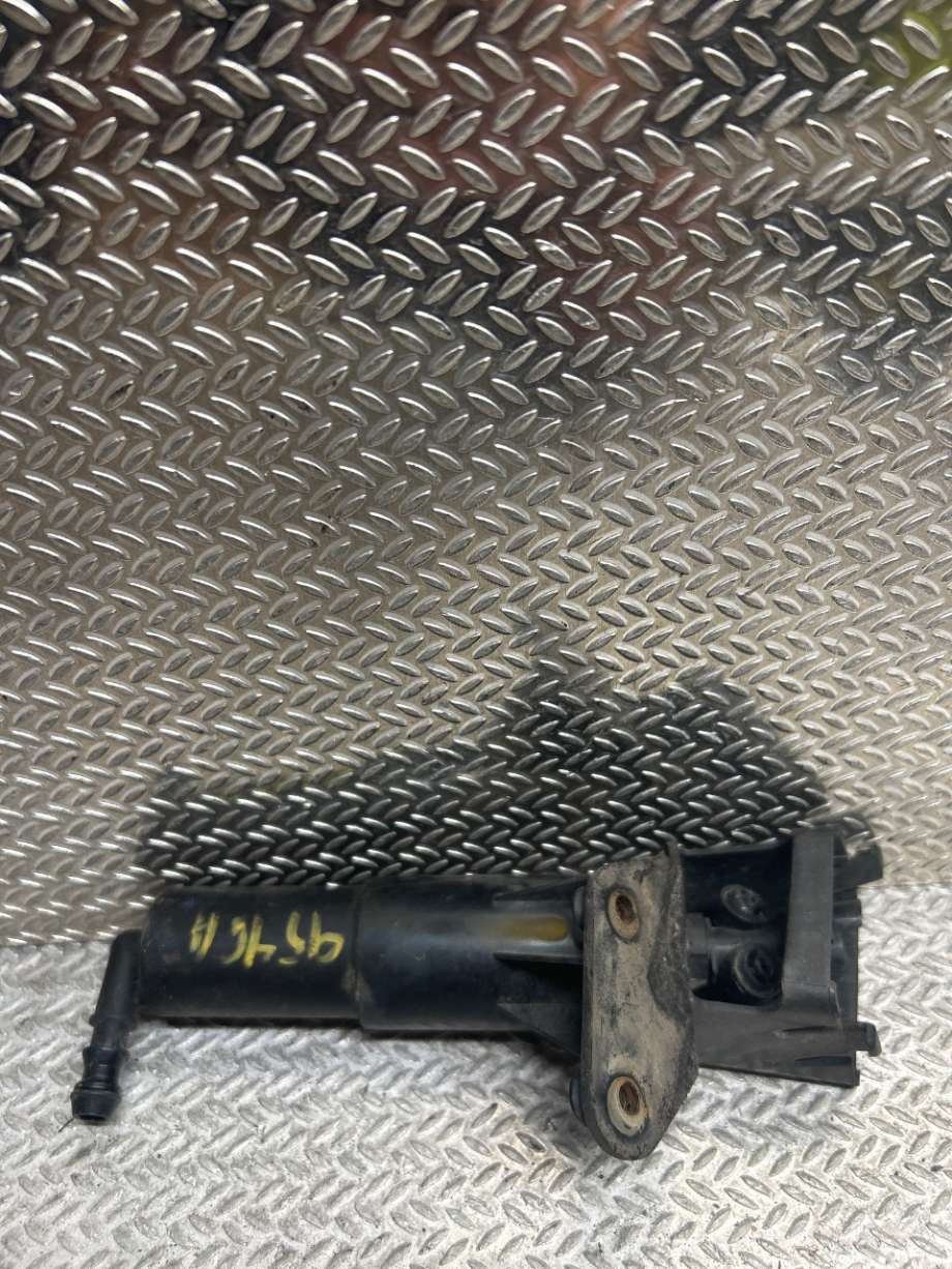 Lyktespylerdyse til Toyota Avensis, 2003-2008 (Type II)  (TOYOTA|8520705020)
