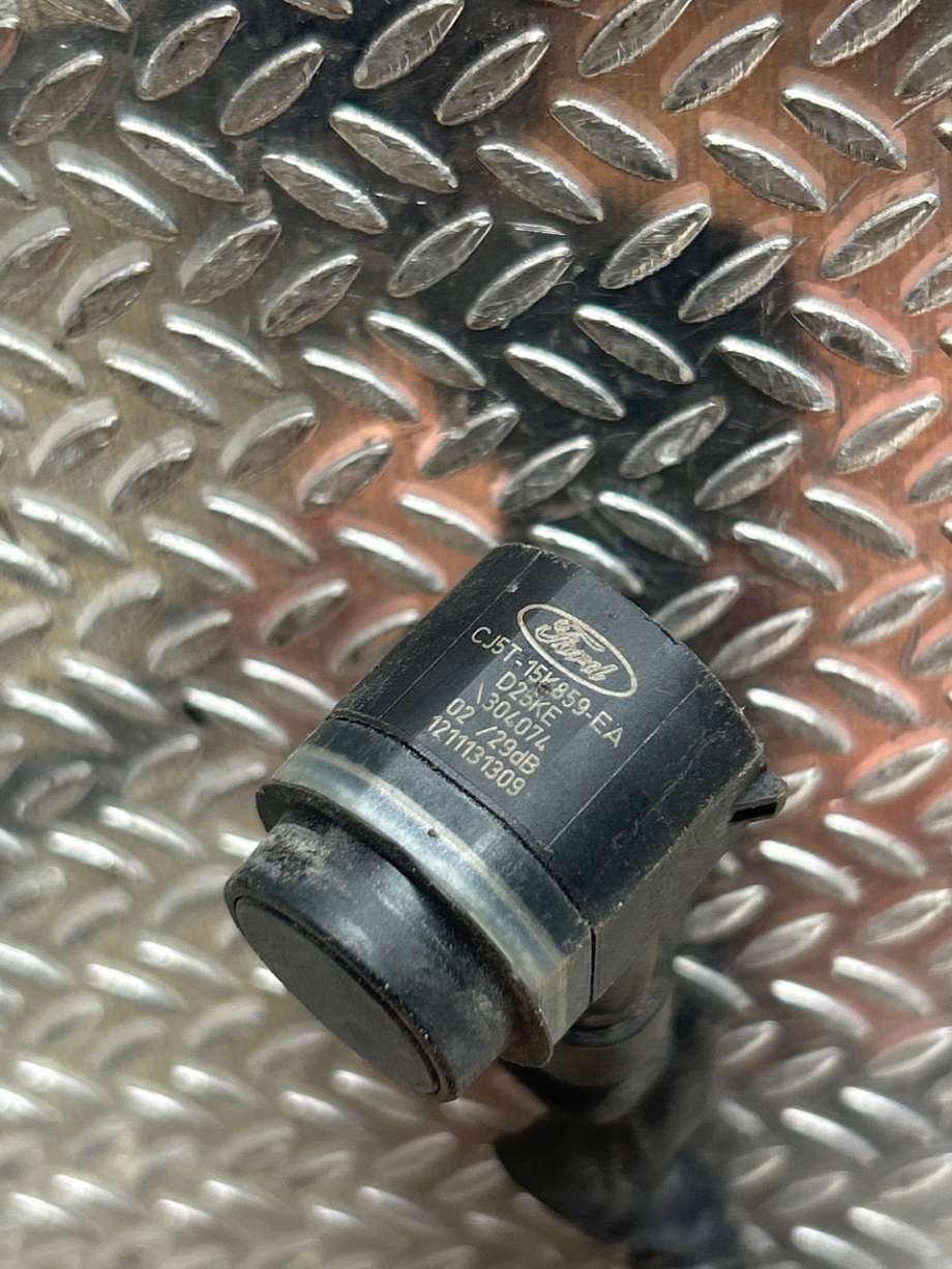 Parkeringssensor bak til Ford Kuga 2013-2019  (FORD|2018396|GK2T15K859EA|CJ5T15K859EA)