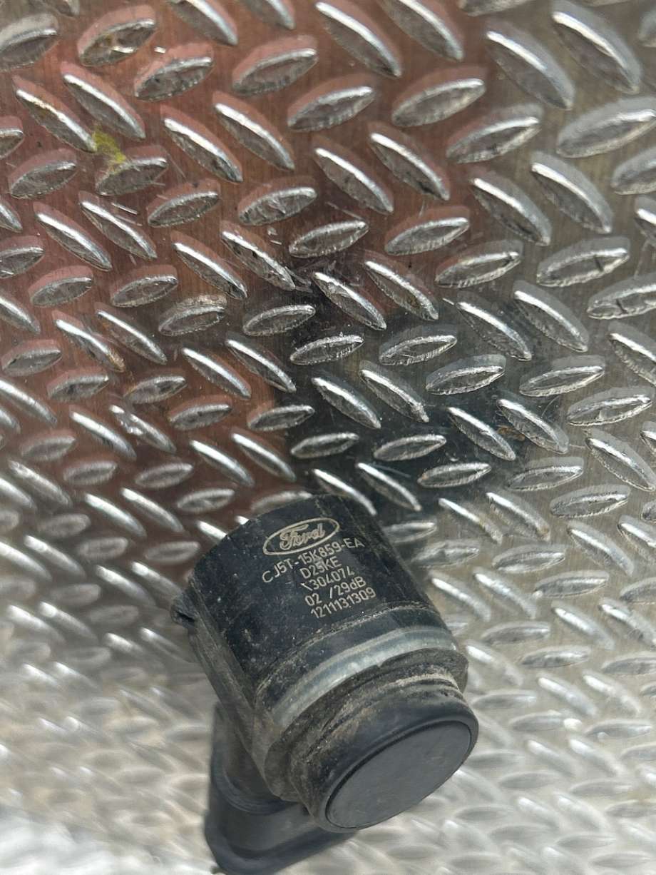Parkeringssensor bak til Ford Kuga 2013-2019  (FORD|2018396|GK2T15K859EA|CJ5T15K859EA)