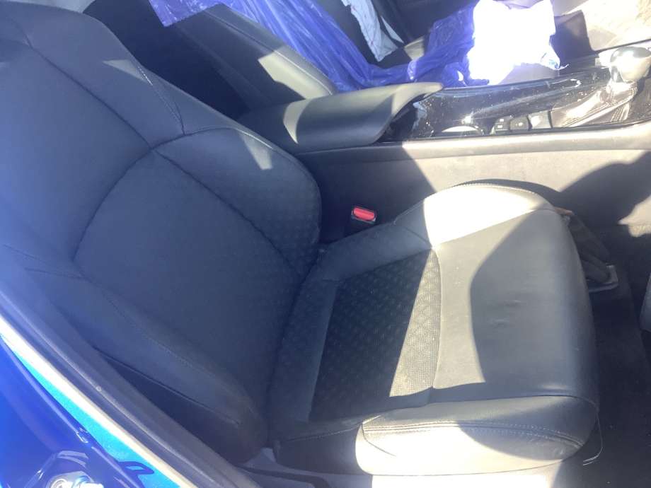 Sete foran høyre til Toyota C-HR, 2016-->>  (TOYOTA|)
