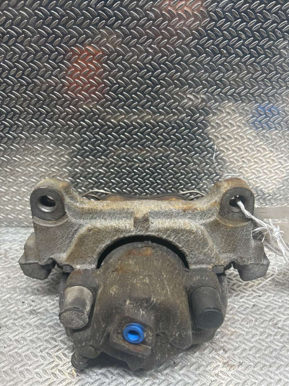 Bremsecaliper høyre foran til VW Tiguan 2011-2016 (Type I, Fase 2)  (VOLKSWAGEN|5N0615124|5N0 615 124|)