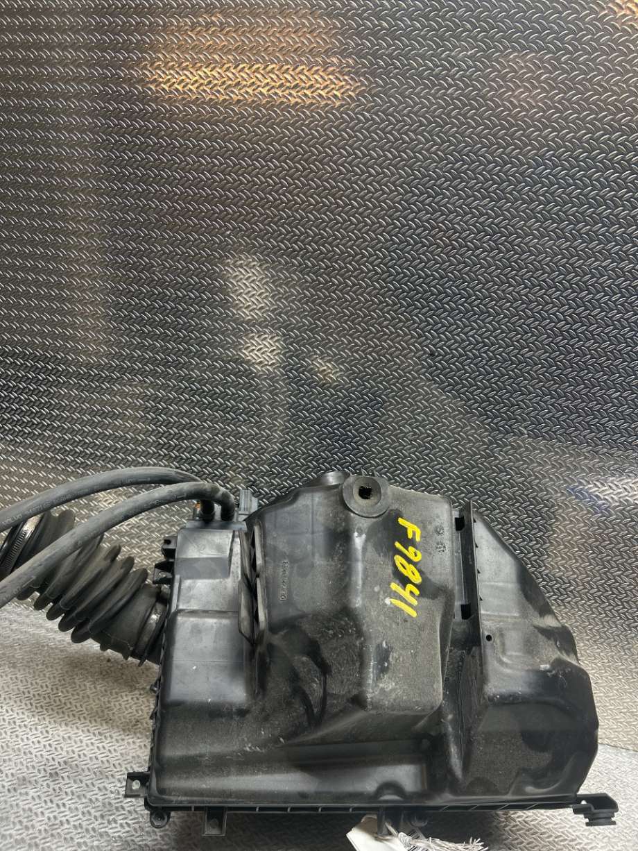Luftfilterboks til Volvo V60, 2010-2013 (Type I, Fase 1)  (VOLVO|31274475)