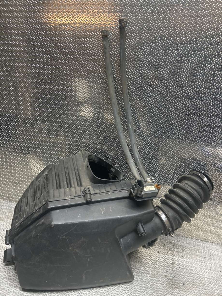 Luftfilterboks til Volvo V60 2010-2013 (Type I, Fase 1)  (VOLVO|31274475|)