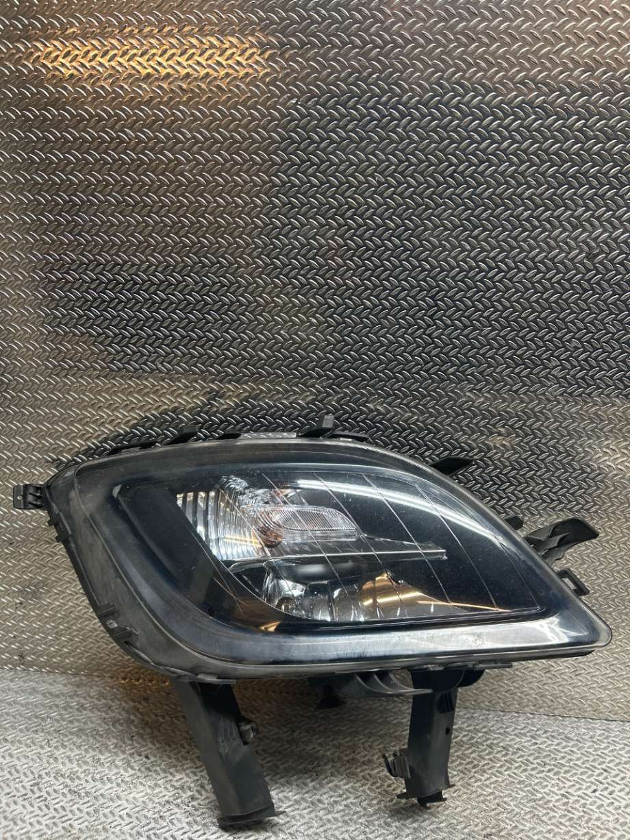 Tåkelykt høyre foran til Opel Astra J, 2010-2015  (OPEL|13293623)