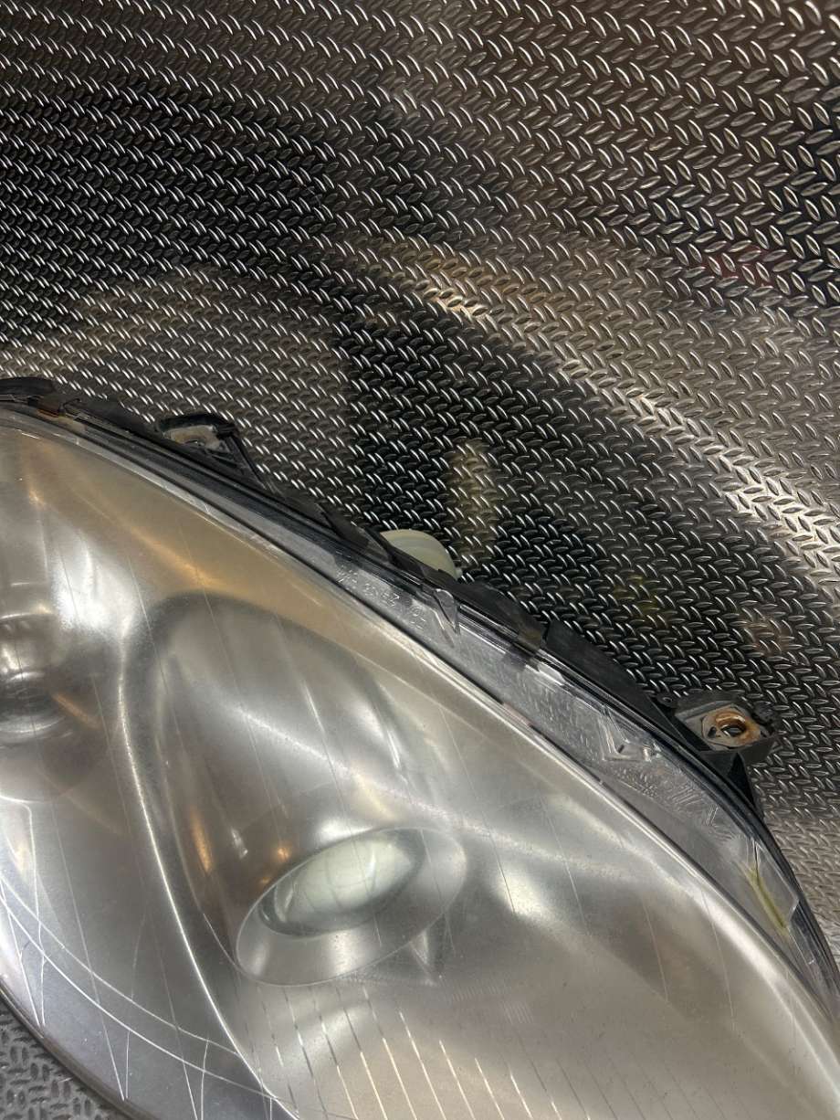Frontlykt høyre halogen til Mercedes B-Klasse 2005-2008 (Fase 1) (W245) (W245) (MERCEDES|A1698201861|0301220202|A 169 820 18 61)