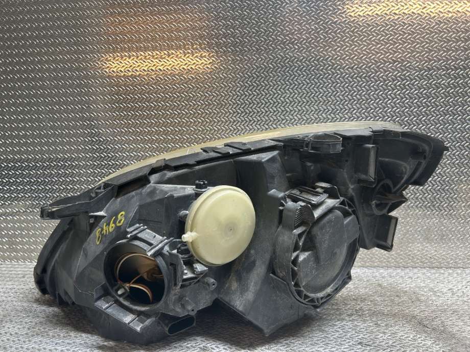 Frontlykt høyre halogen til Mercedes B-Klasse 2005-2008 (Fase 1) (W245) (W245) (MERCEDES|A1698201861|0301220202|A 169 820 18 61)