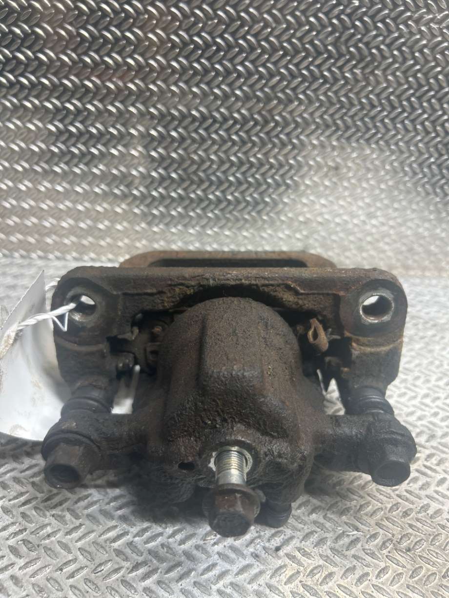 Bremsecaliper venstre bak til Nissan Leaf 2018-->> (Type II)  (NISSAN|440113NK0A|)