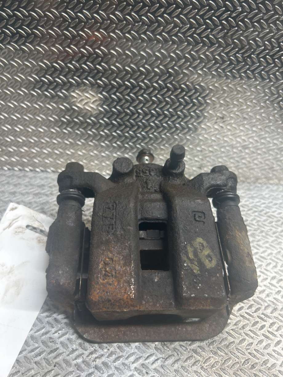 Bremsecaliper venstre bak til Nissan Leaf 2018-->> (Type II)  (NISSAN|440113NK0A|)