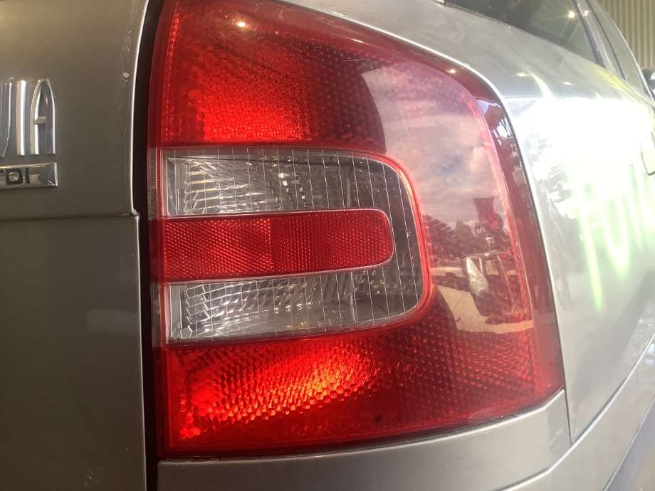 Baklykt høyre til Škoda Octavia, 2005-2008 (Type II, Fase 1)  (SKODA|1Z9 945 112 B)