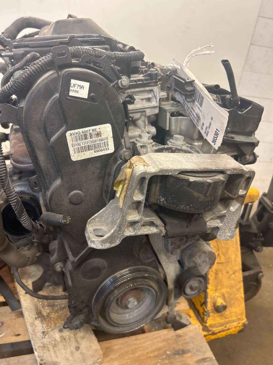 Motor diesel til Ford Kuga 2013-2019  (FORD|1854467|AV4Q-6006-AD|)