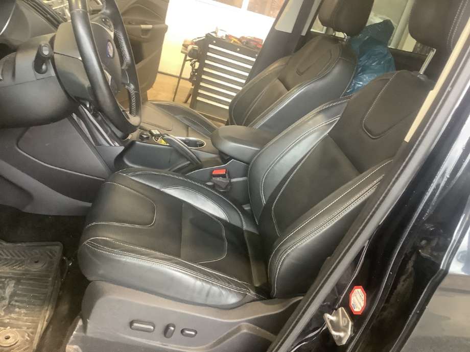 Sete foran venstre til Ford Kuga, 2013-2019  (FORD|)
