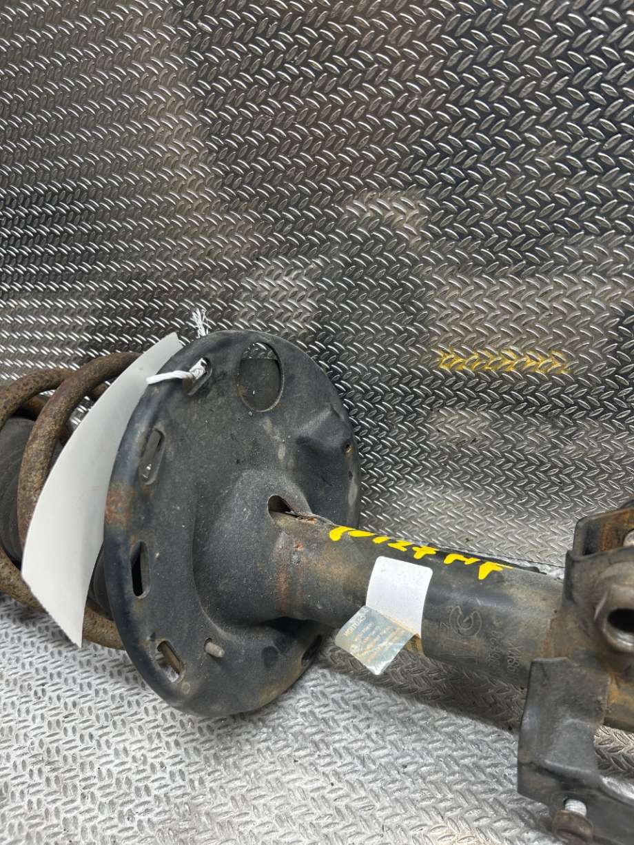 Fjærbein høyre foran til Toyota Verso 2009-2016 (Type III) (TOYOTA|485108Z057|485108Z016|)