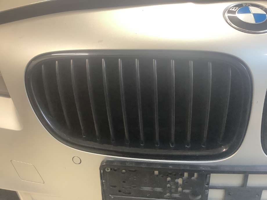 Grill høyre til BMW 5-Serie, 2010-2017 (F10/F11) (F10/F11) (BMW|51712165528)