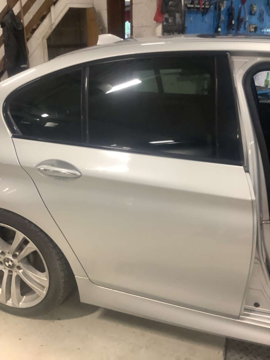 Dør høyre bak til BMW 5-Serie, 2010-2017 (F10/F11) (F10/F11) (BMW|41 00 9 628 756)