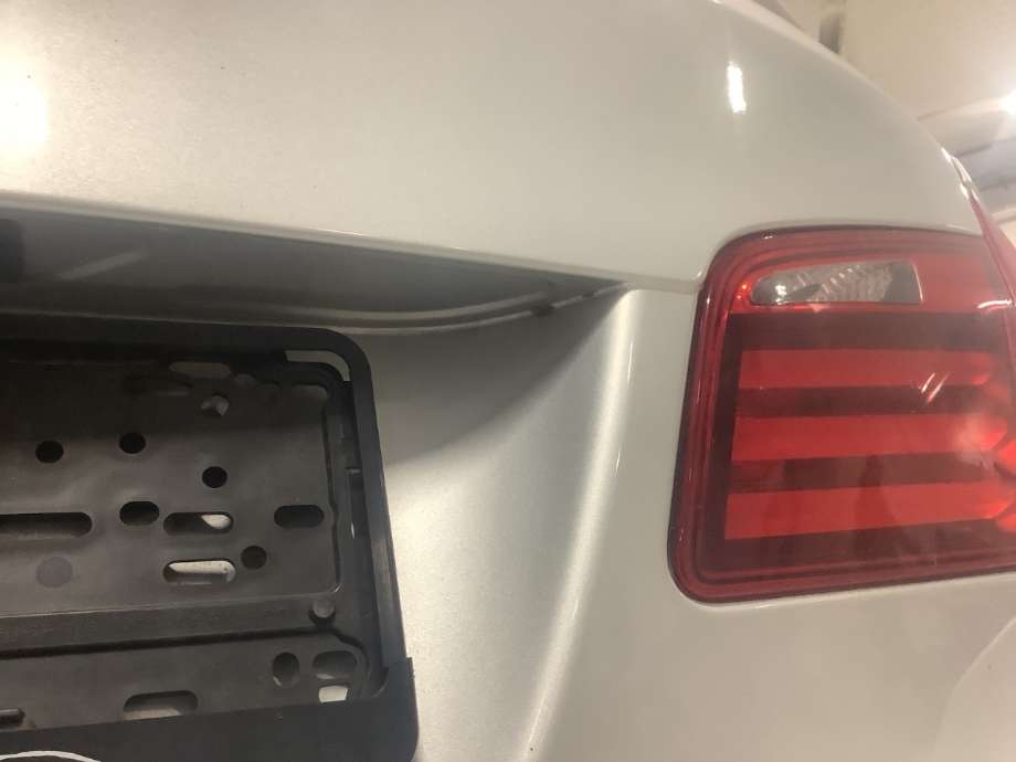 Bakluke sedan til BMW 5-Serie, 2010-2017 (F10/F11) (F10/F11) (BMW|41 62 7 240 552)