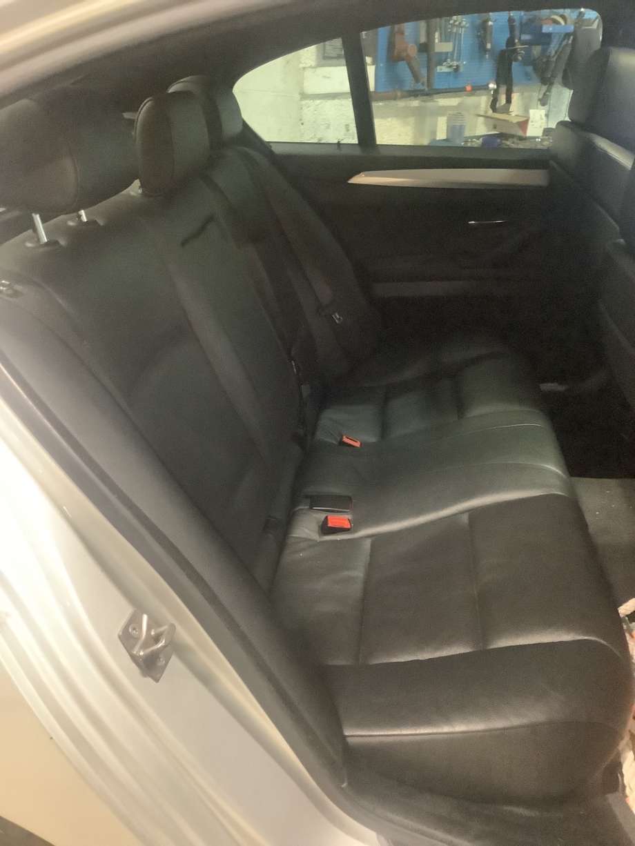 Sete bak til BMW 5-Serie, 2010-2017 (F10/F11) (F10/F11) (BMW|)