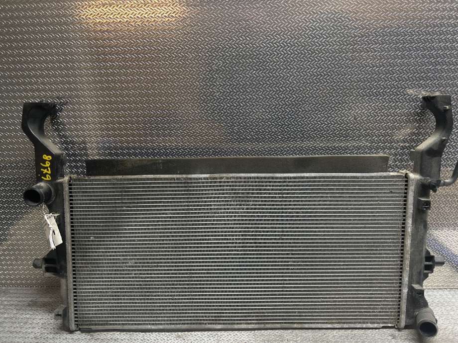 Radiator (manuell gir) til Hyundai Kona, 2017-2021 (Type I, Fase 1)  (HYUNDAI|25310J9000)