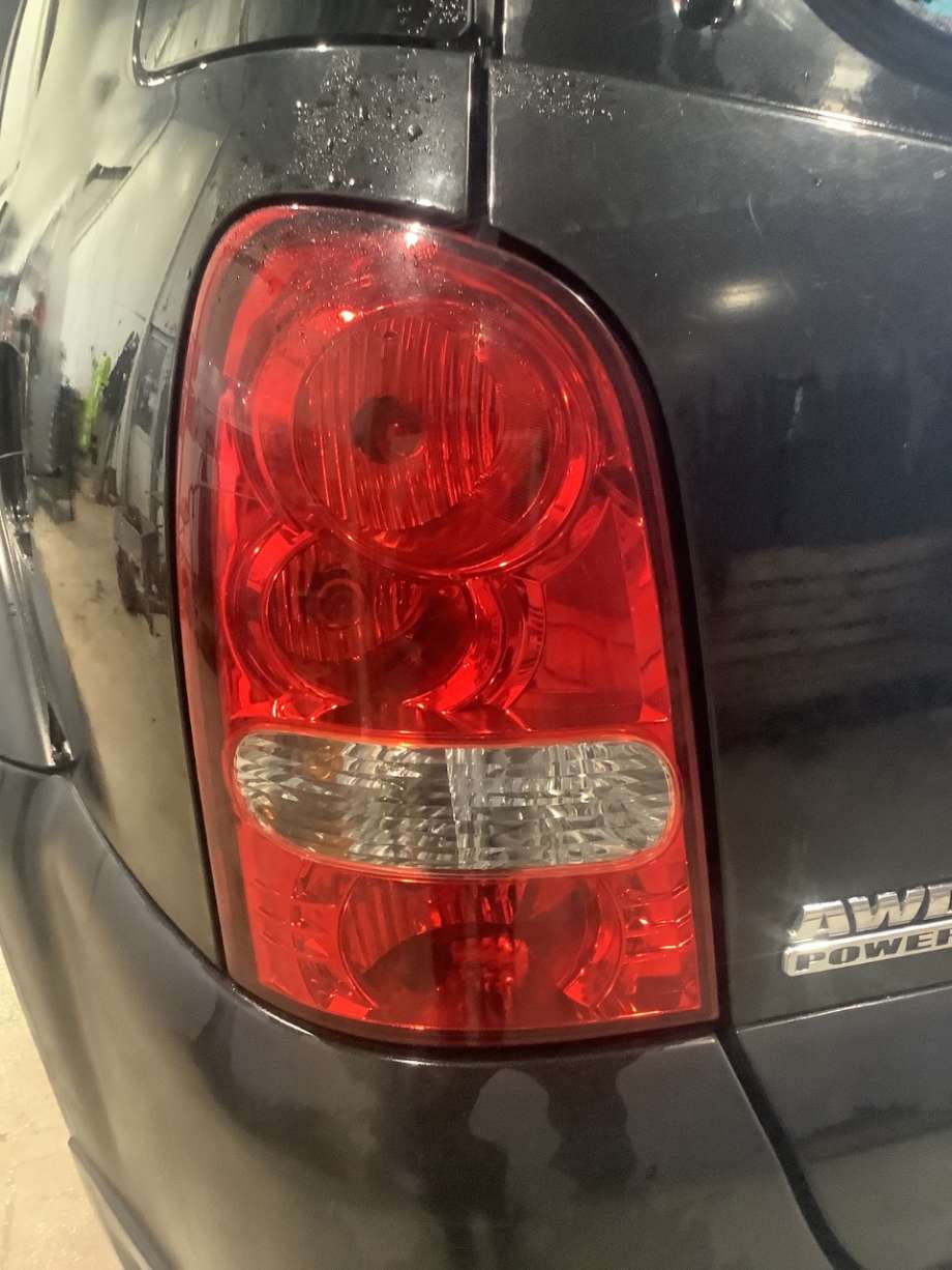Baklykt venstre til SsangYong Rexton, 2004-2006 (Fase 2) (Y200) (Y200) (SSANGYONG|8360108B00)
