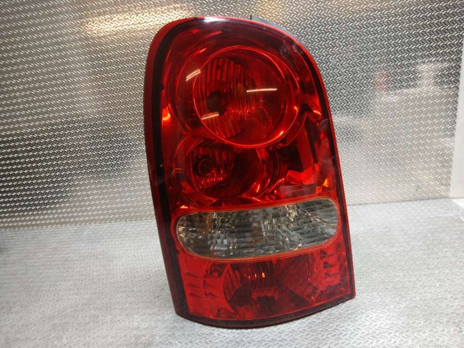 Baklykt venstre til SsangYong Rexton 2004-2006 (Fase 2) (Y200) (Y200) (SSANGYONG|8360108B00|)
